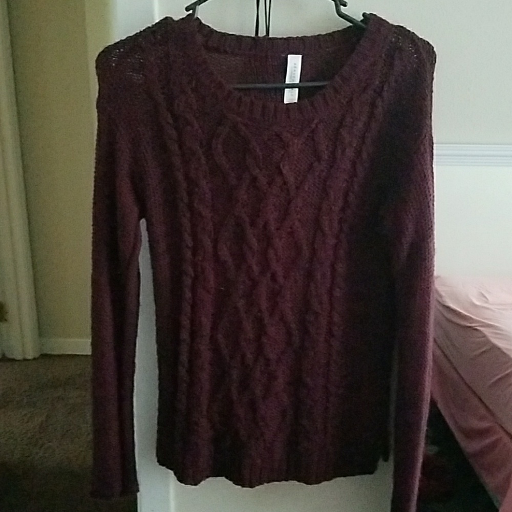 Light nit sweater